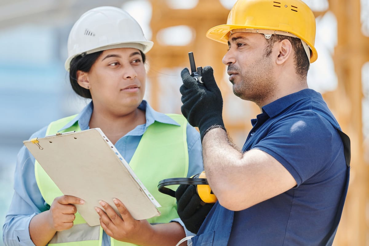 Do workers have to sign a toolbox talk sign-in sheet? What OSHA and California say
