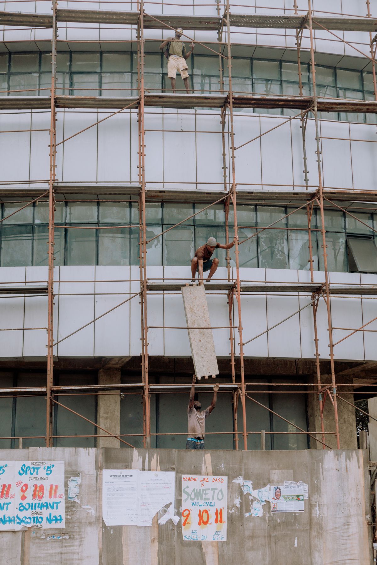 OSHA HazCom for Contractors: The Essentials Guide - Compliance article thumbnail
