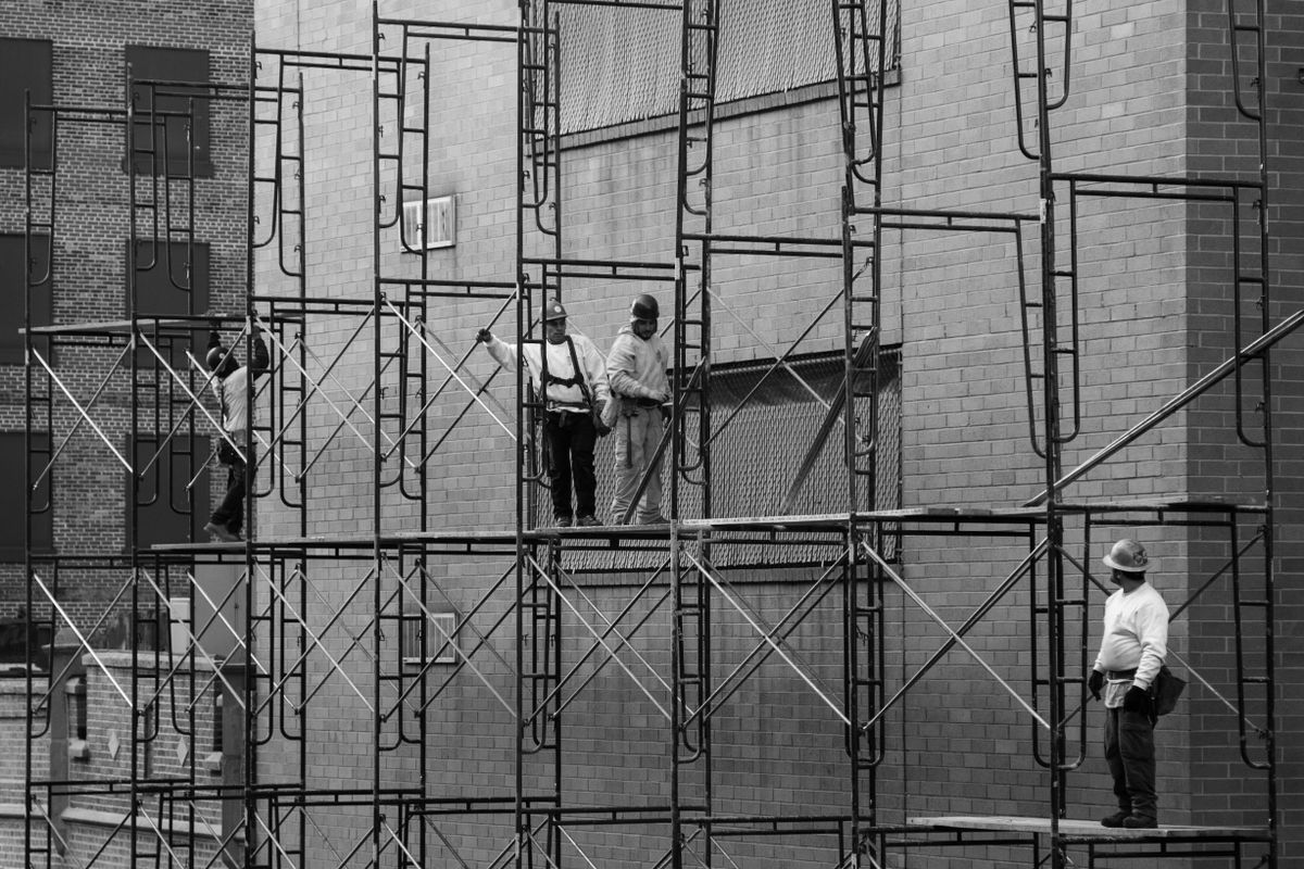 The Ultimate Toolbox Talk Guide: Engagement & Compliance - Training article thumbnail